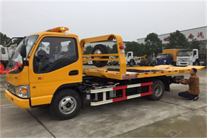 怀仁哪里有拖车服务